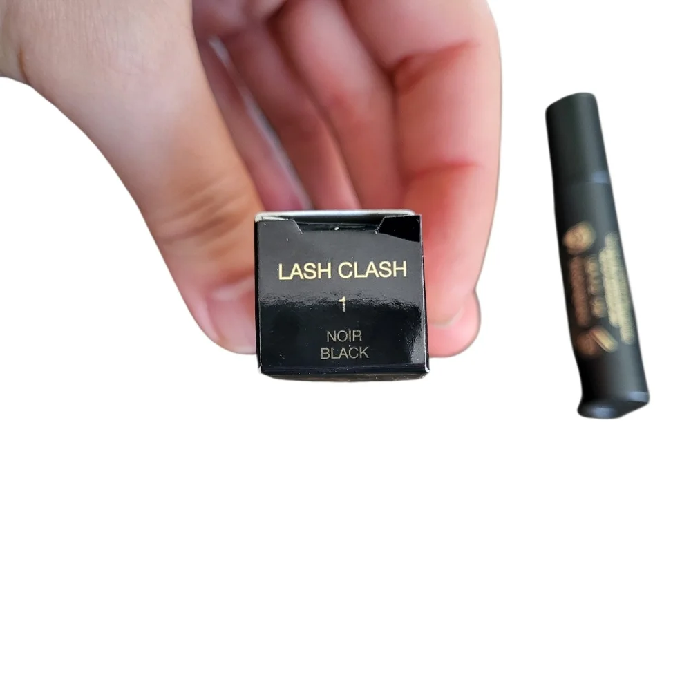 YVES Saint Laurent Lash Clash Extreme Volume Mascara 0.06fl.oz-2ml-BNIB- 01 Noir